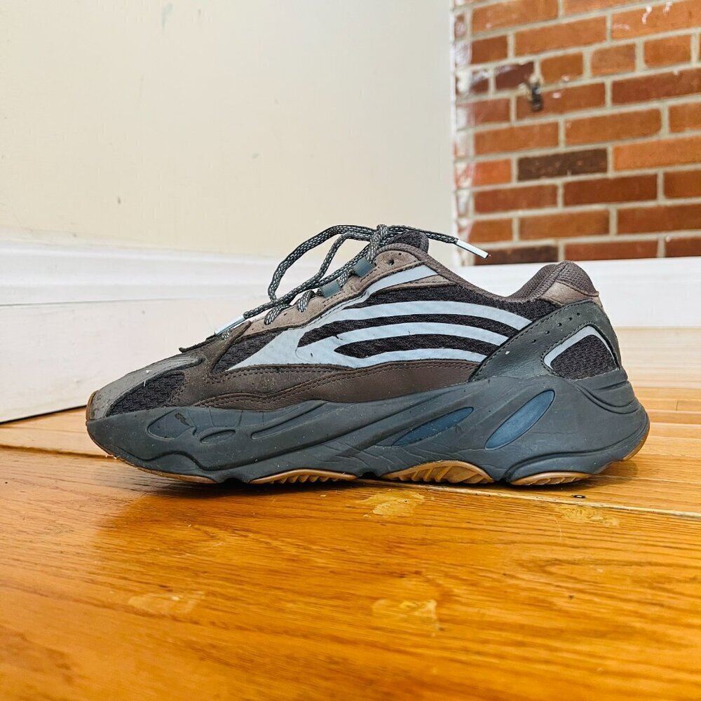 Adidas Yeezy Boost 700 V2 Geode EG6860 Men US 10.5 Size - Picture 6 of 13